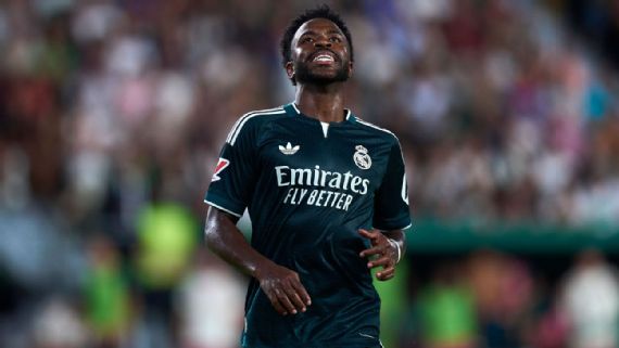 Vinícius atraviesa una crisis en el Real Madrid entre suplencias, conflictos y una sanción que lo deja sin Clásico