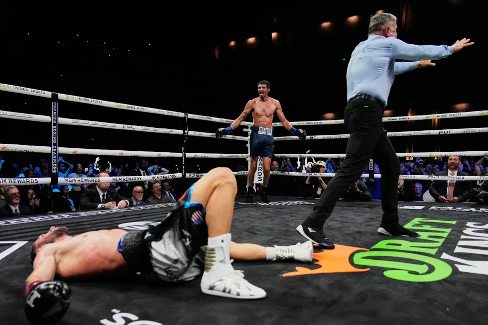 Fundora vence a Hadribeaj en el último segundo y mantiene vivas esperanzas de título indiscutido
