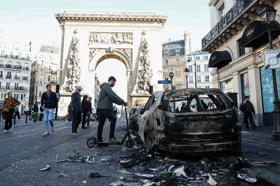 Los detenidos en las protestas en Francia ascienden a 2.000 con 600 agentes heridos