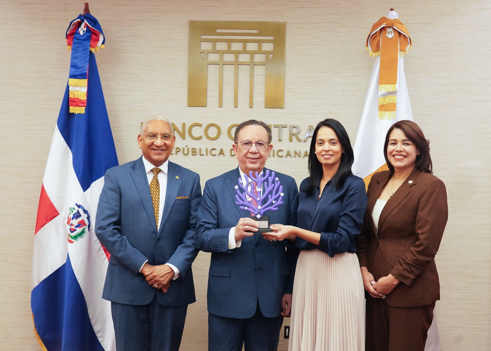 Banco Central recibe premio a la Oficina de Gestión de Proyectos del Año 2026