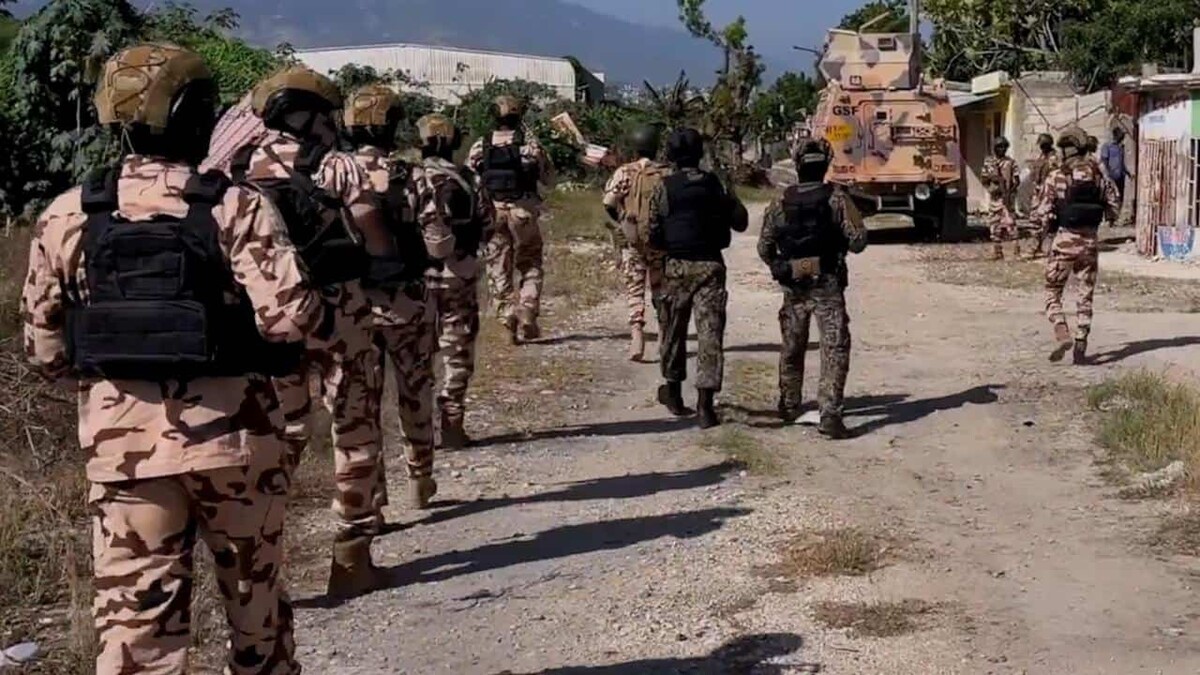 Ofensiva contra pandillas en Haití sacude el corredor hacia Jimaní mientras buscan a cuatro militares salvadoreños