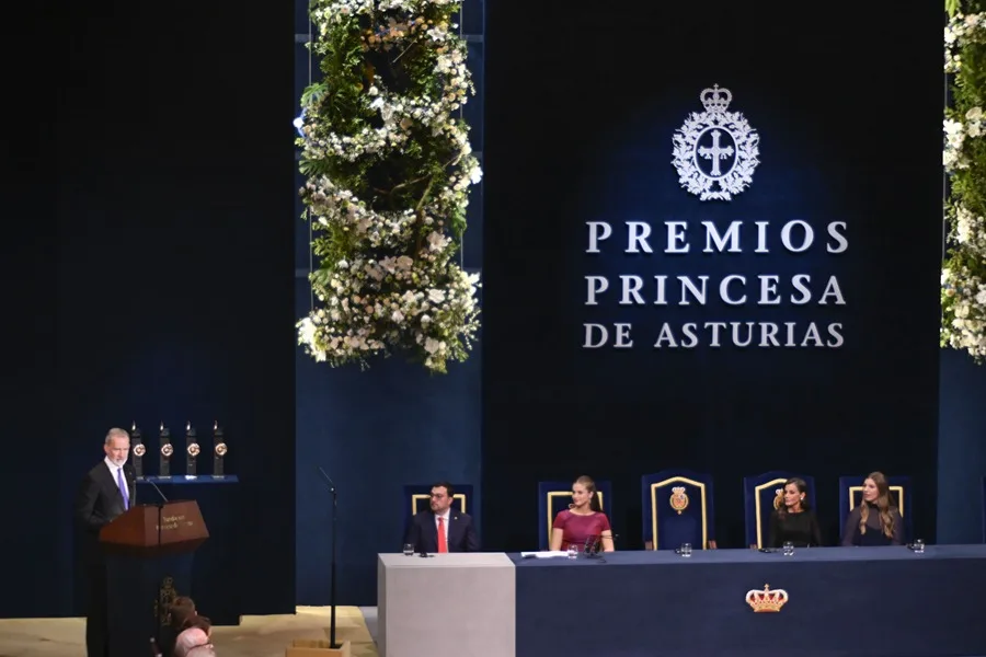 El rey Felipe VI apela a cuidar las instituciones de la democracia para garantizar la convivencia