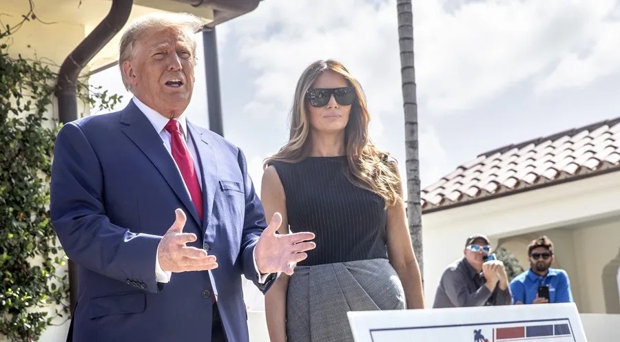 Trump y la primera dama votan de manera anticipada en Palm Beach para las elecciones