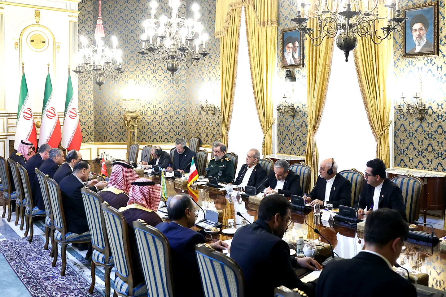 Irán, Turquía, Arabia Saudí y Pakistán mantienen diálogo para frenar la escalada en Oriente Medio