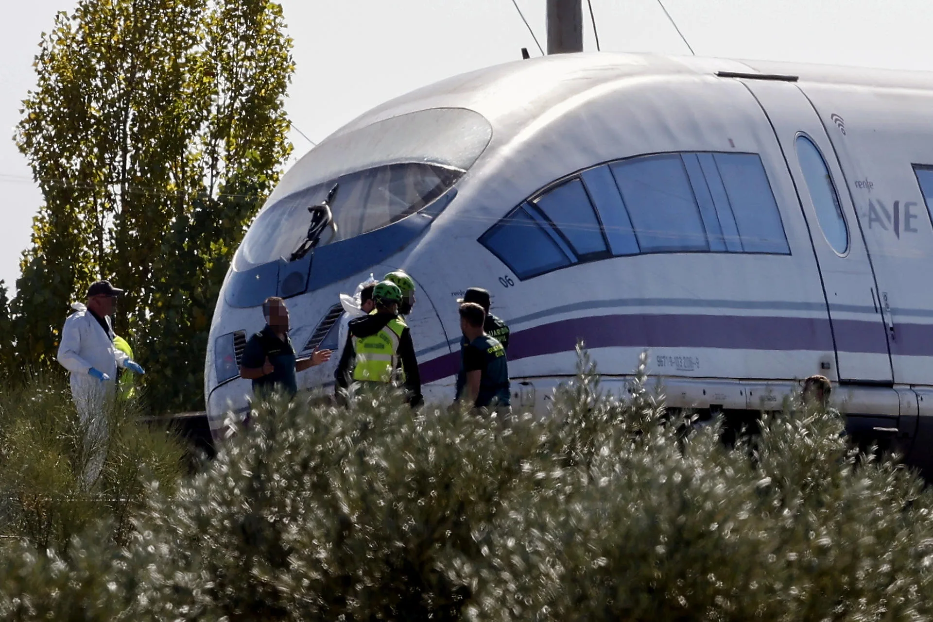 El centro de control de Adif pidió al maquinista del AVE que reanudara «con marcha normal» minutos antes de embestir al Iryo, según los audios