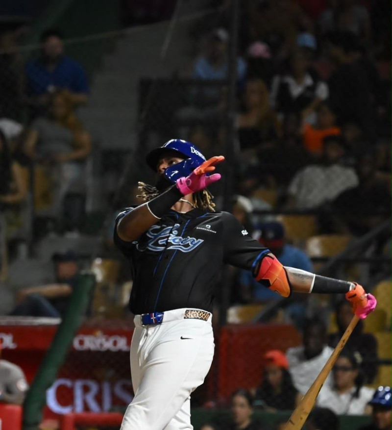 Licey, Escogido y Águilas triunfan en jornada de remontadas y batazos oportunos
