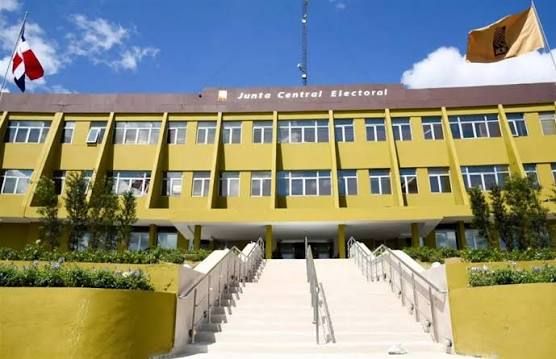 Ordenan embargo y subasta de bienes de la JCE en Nueva York por deuda con Latin Events