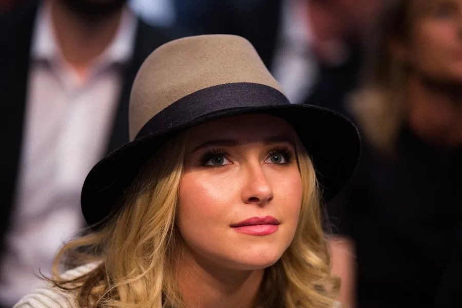 La actriz Hayden Panettiere murió tras tomar oxicodona adulterada con fentanilo, según TMZ