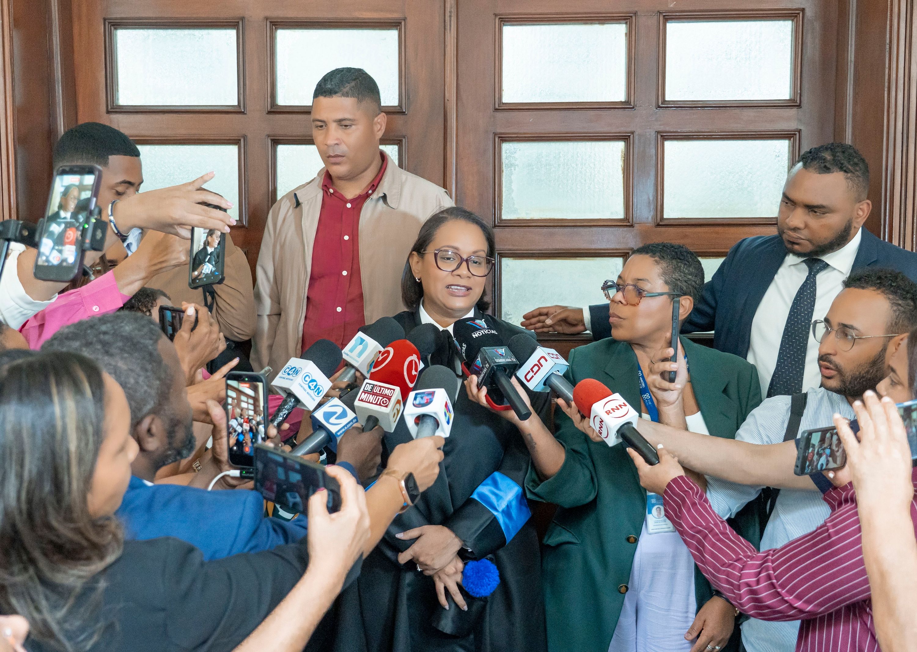 Tribunal rechaza extinguir proceso contra Ángel Lockward y otros acusados de defraudar al Estado