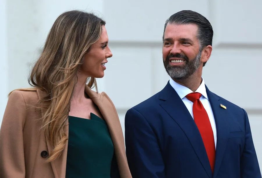 Demócratas investigan la financiación de la boda del hijo de Trump por un aliado de Putin