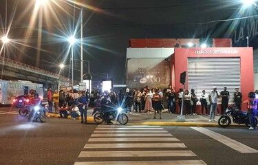 Restablecen Línea 2 del Metro tras falla eléctrica que dejó cientos de pasajeros varados por casi dos horas