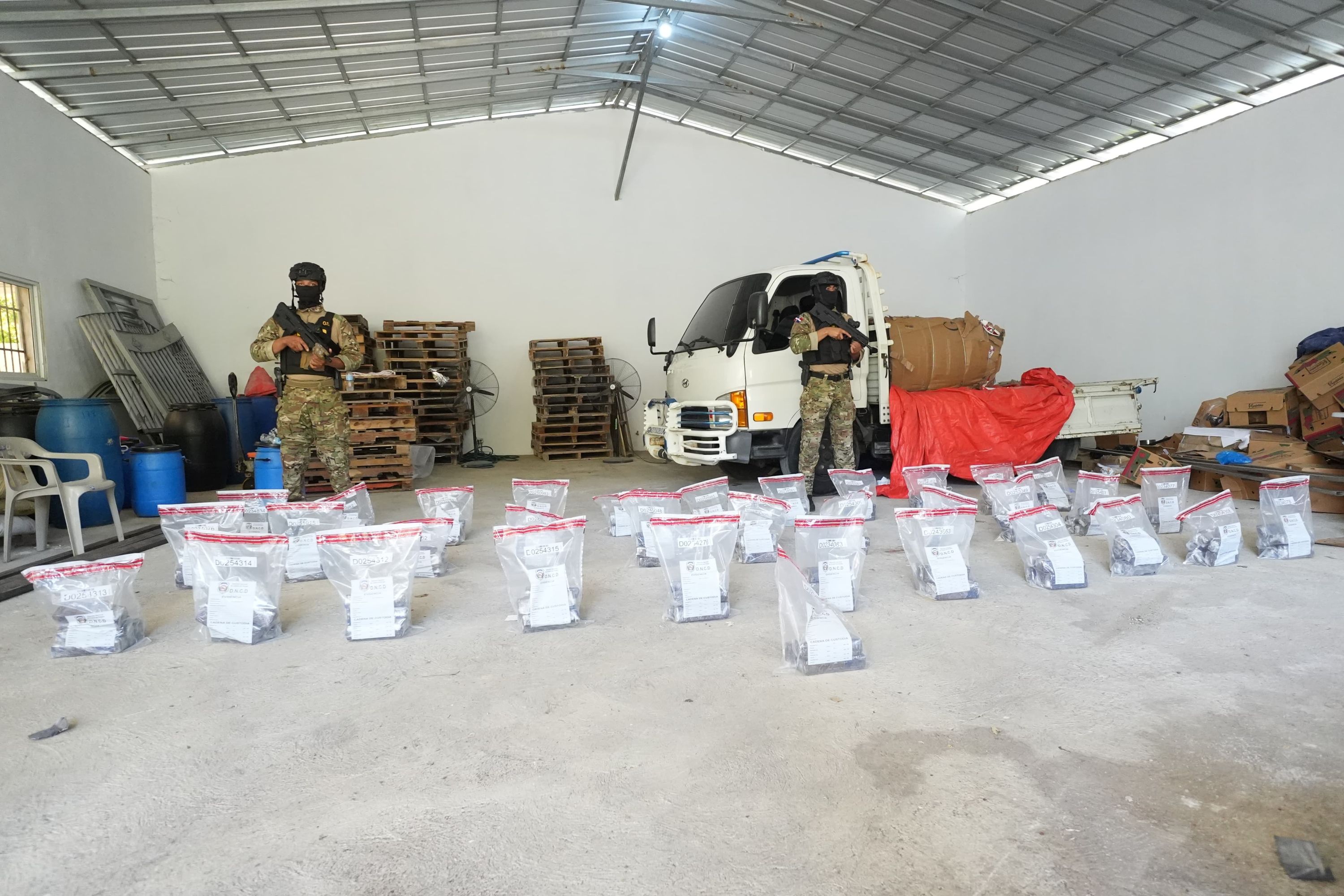 Operación LM2 desmantela estructura de narcotráfico; ocupan 168 paquetes de cocaína