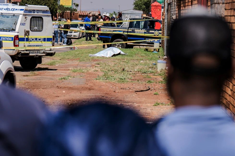 Hallazgo de una novena mujer aviva temor a un asesino serial en Sudáfrica
