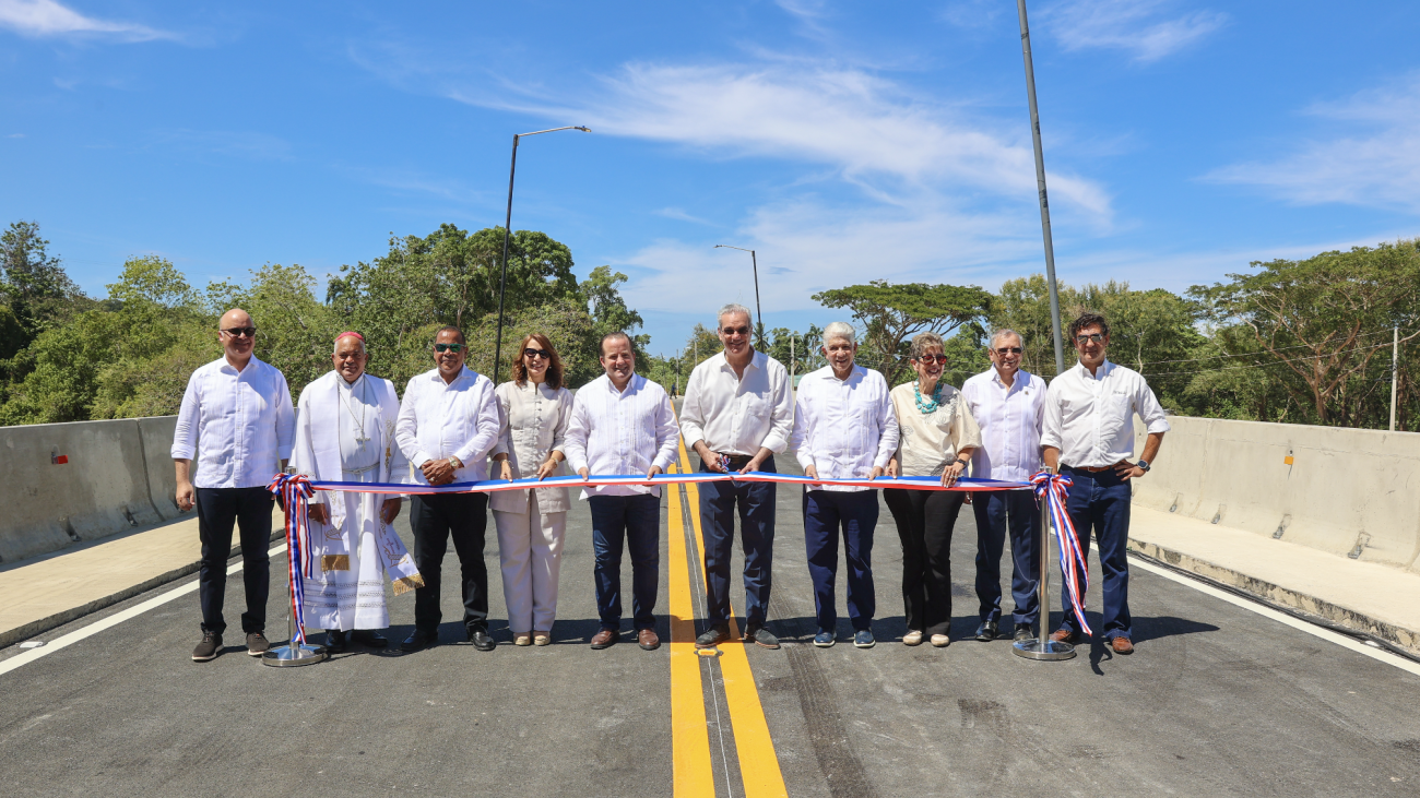 Abinader inaugura nuevo puente sobre el río Camú y restablece conexión entre Puerto Plata y Santiago