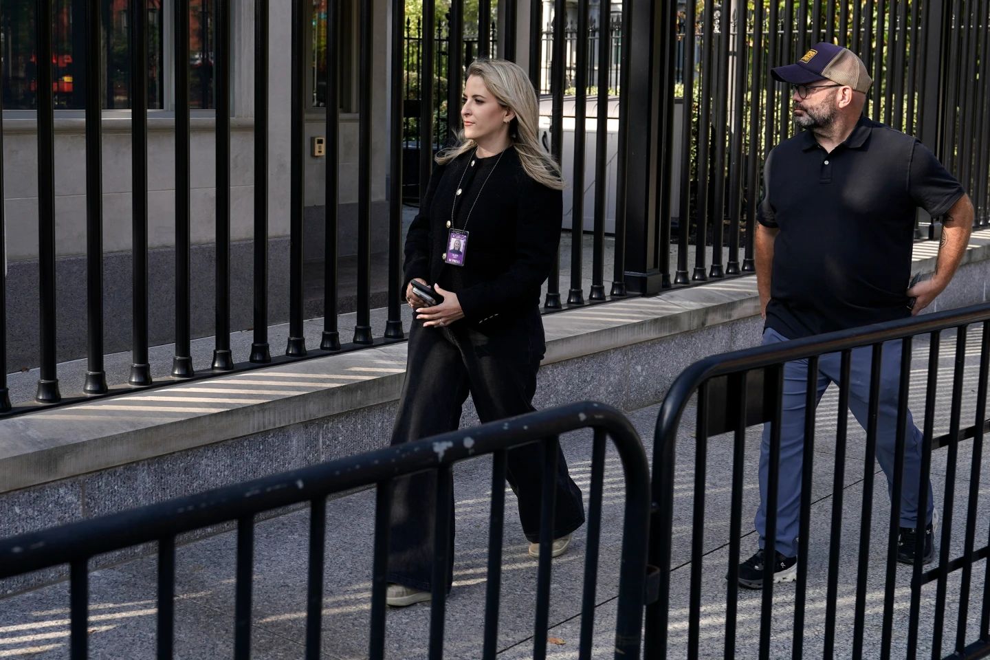 Casa Blanca niega acceso a periodistas de CNN, MS NOW y Politico tras veto de Trump