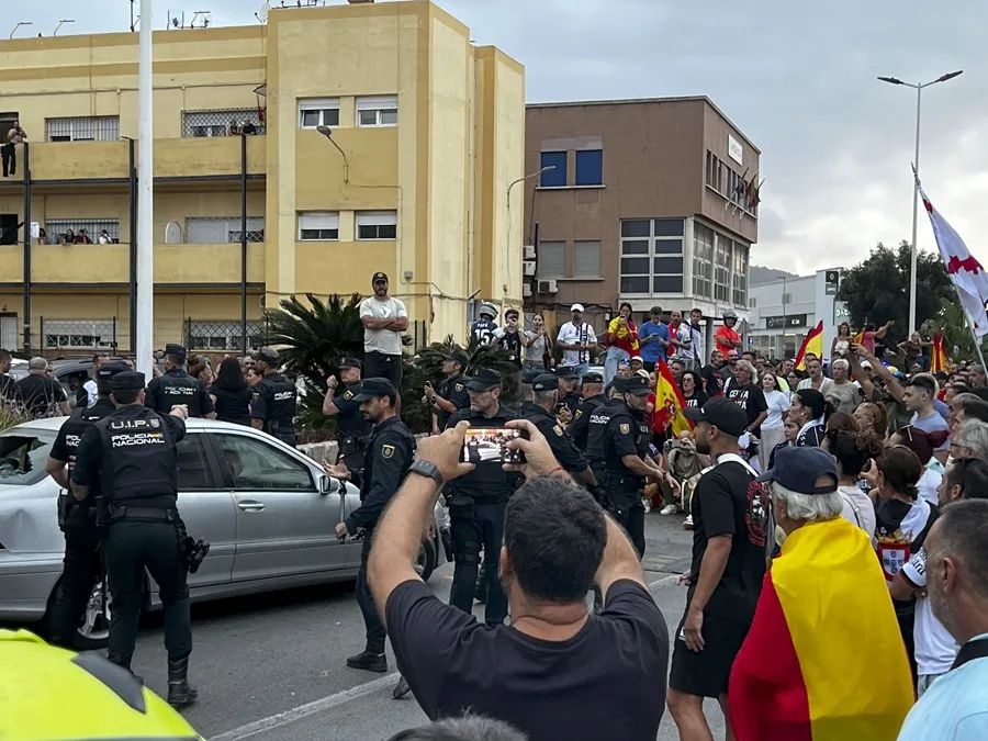Ceuta sigue bajo tensión por crisis migratoria mientras crecen críticas al Gobierno español