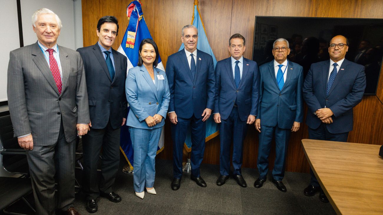 Abinader aborda estrategia regional de inteligencia artificial en el BID y se reúne con Keiko Fujimori en Nueva York