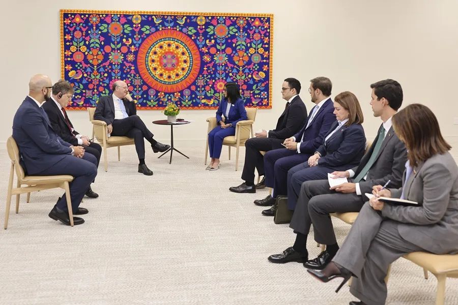 Delcy Rodríguez dice desde Nueva York que Venezuela «sigue abriendo caminos de diálogo»